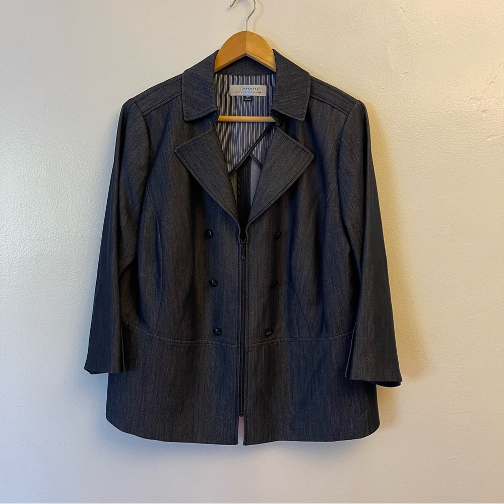 Tahari Women’s Blazer Jacket Size 16W Dark Gray Front Zipper With Peplum